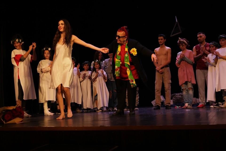 Ուսանողները՝ պրոֆեսիոնալ բեմում