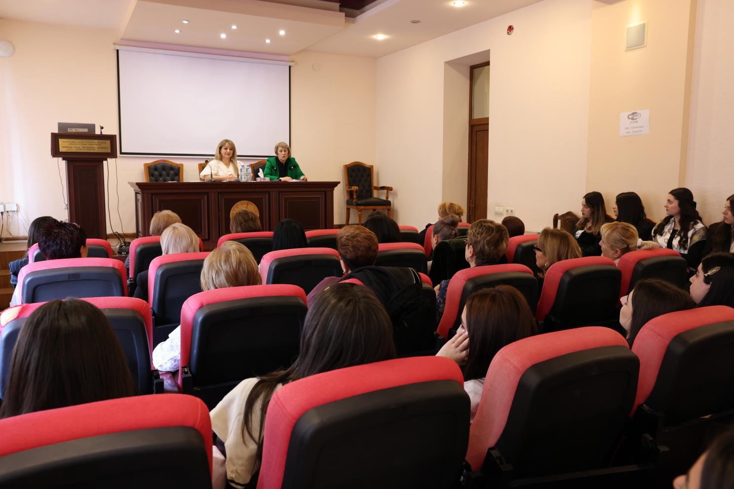 Քննարկվեցին մանկավարժության արդի հիմնախնդիրներն ու լուծումները