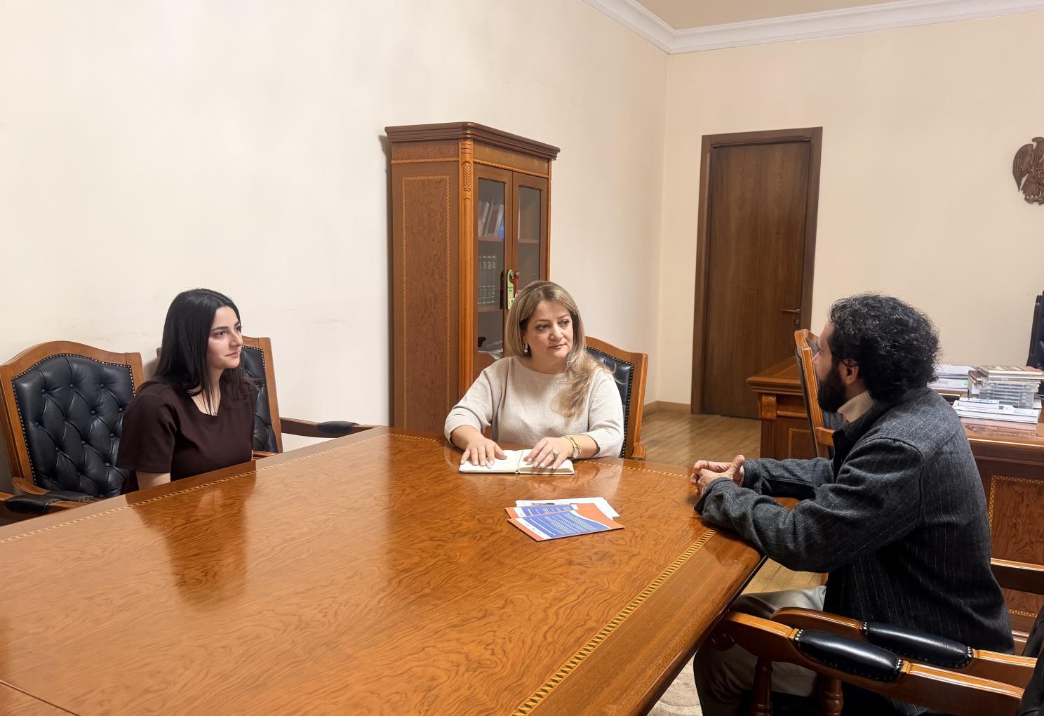 Ի նպաստ՝ երիտասարդ անհատների զարգացմանը