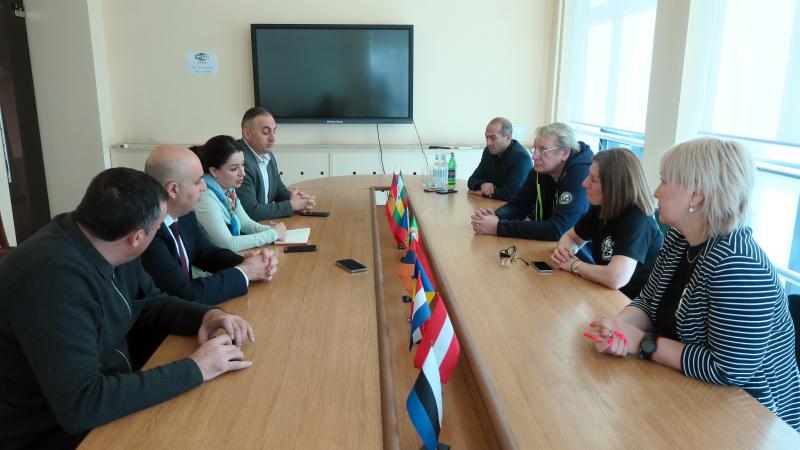 Cooperation opportunities discussed with foreign guests   